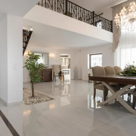 Premium Zakynthos 5 Bedrooms Nezuko Spacious Furnished Sun Terrace Outdoor Dining And Sitting Area Private Outdoor Pool And, Sarakinádhon