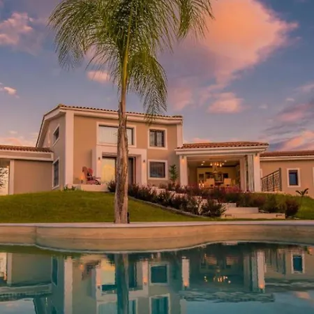ヴィラ Premium Zakynthos 5 Bedrooms Nezuko Spacious Furnished Sun Terrace Outdoor Dining And Sitting Area Private Outdoor Pool And,