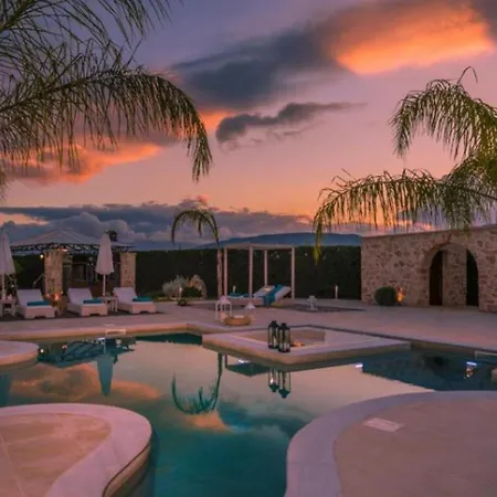 ヴィラ Premium Zakynthos 5 Bedrooms Nezuko Spacious Furnished Sun Terrace Outdoor Dining And Sitting Area Private Outdoor Pool And,